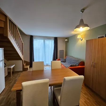 Appartement Le Nivelet - Duplex Aux Pieds Des Pistes Toute L'annee *